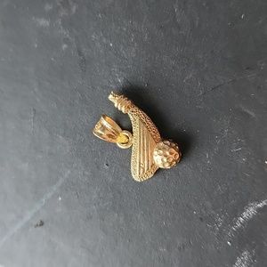 14K UZ vintage golf charm